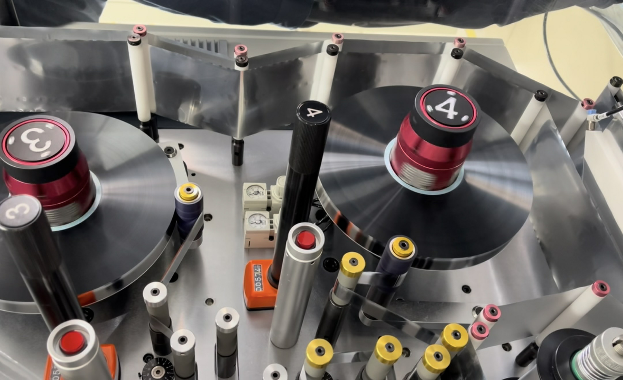 Opus Principia Capacititor Dielectric Materials et Effectus Optimization